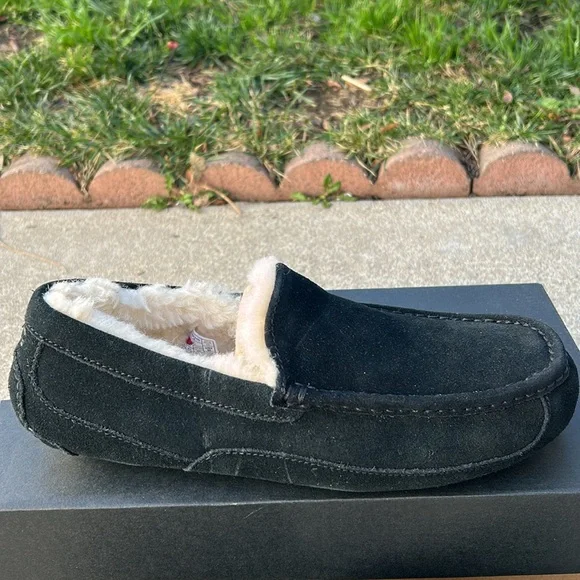 UGG Mens Slippers Ascot Black Size 10 & 11 Nwt - Picture 3 of 10
